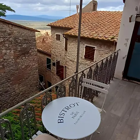Appartamento Charme & Relax In Centro Storico Gavorrano
