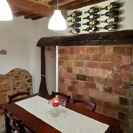 Appartamento Charme & Relax In Centro Storico Gavorrano