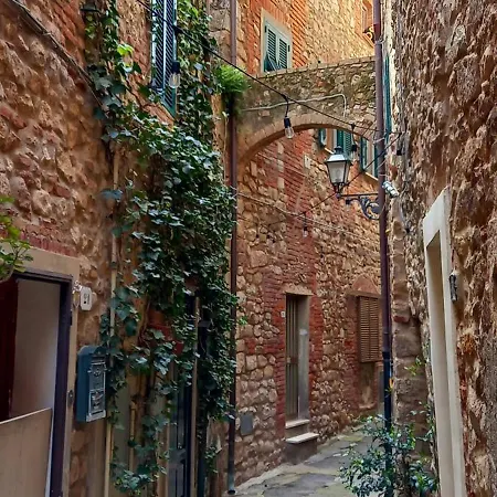 Charme & Relax In Centro Storico Gavorrano